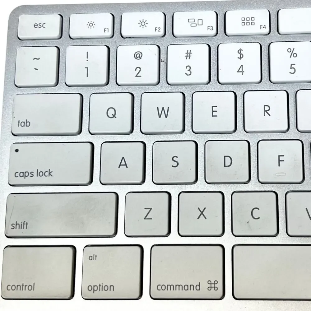 Apple Full Size Wired USB Keyboard Numeric Keypad Aluminum A1243